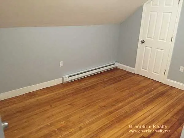 4 bed, $4,200 — Photo 4