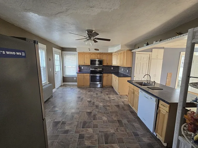 14 Chestnut Ave #2 — Photo 20