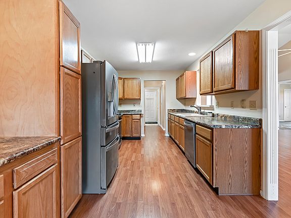 3rd image of 867 Treyburn Green Dr
