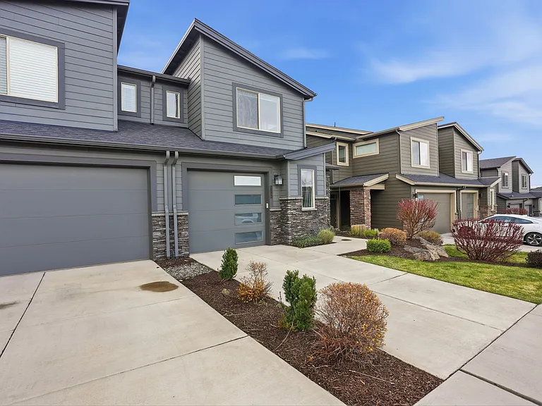 63148 NE Hadley Pl — Photo 6