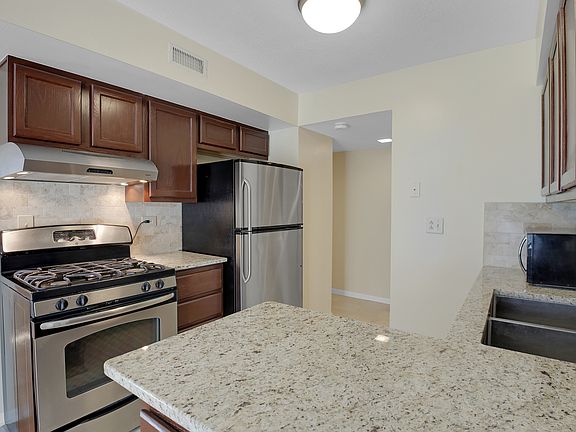 5th image of 2239 Ramsey Cir