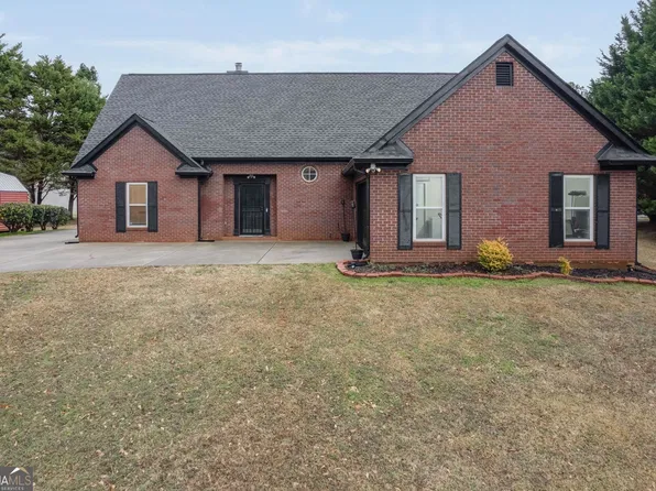 92 Vale Point, Newnan, GA 30265