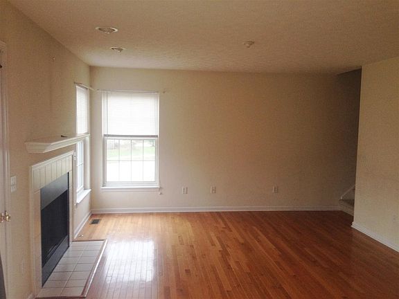 3rd image of 4656 N Shadow Wood Dr