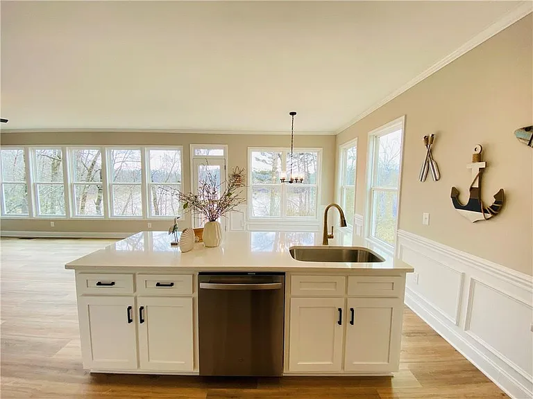 6960 Diana Cir — Photo 22