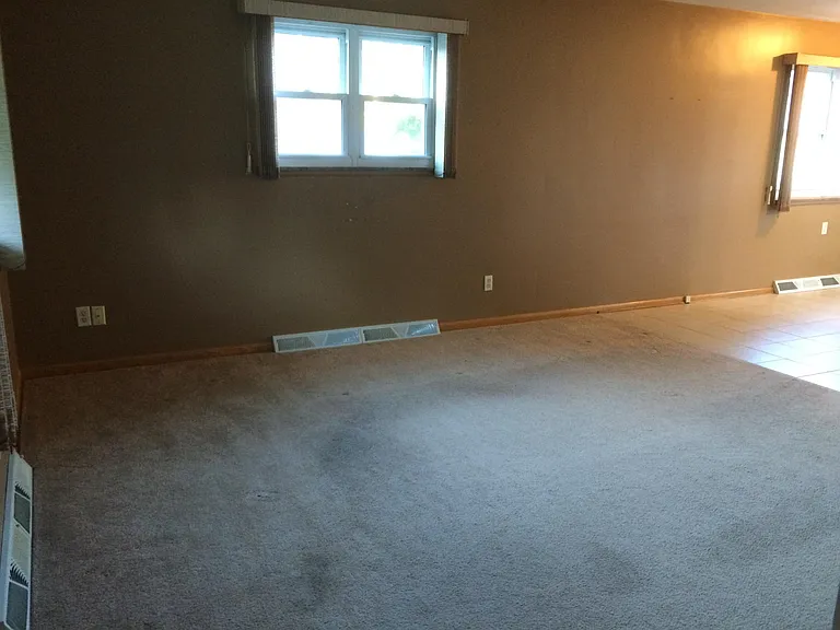 247 Schrop Ave — Photo 5