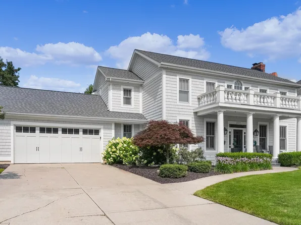2477 Blackberry Ln NE, Grand Rapids, MI 49525