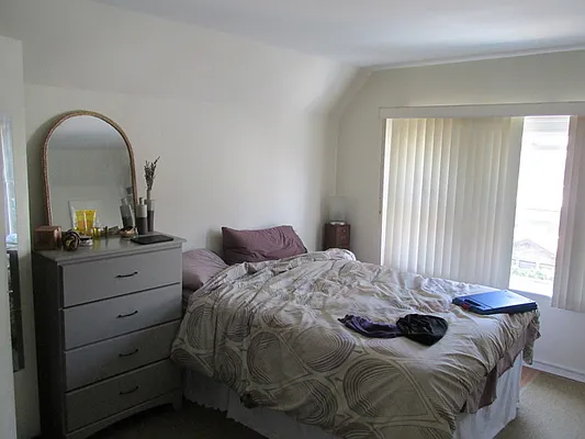 Rented by Windsor Homes Realty Corp | media 39