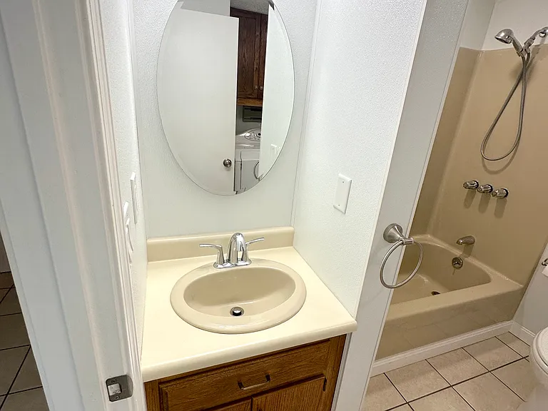 260 Elm St #A — Photo 11