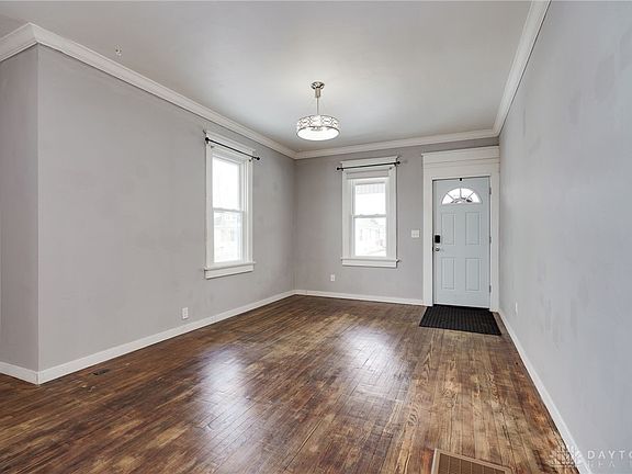 3rd image of 1321 Vanderveer Ave