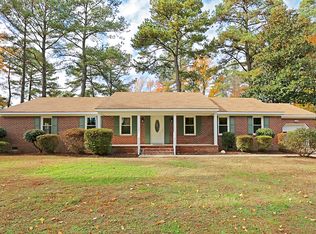 7 Cherokee Dr, Poquoson, VA 23662