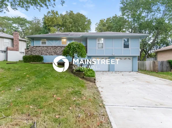 501 SW Shamrock Pl, Blue Springs, MO 64014