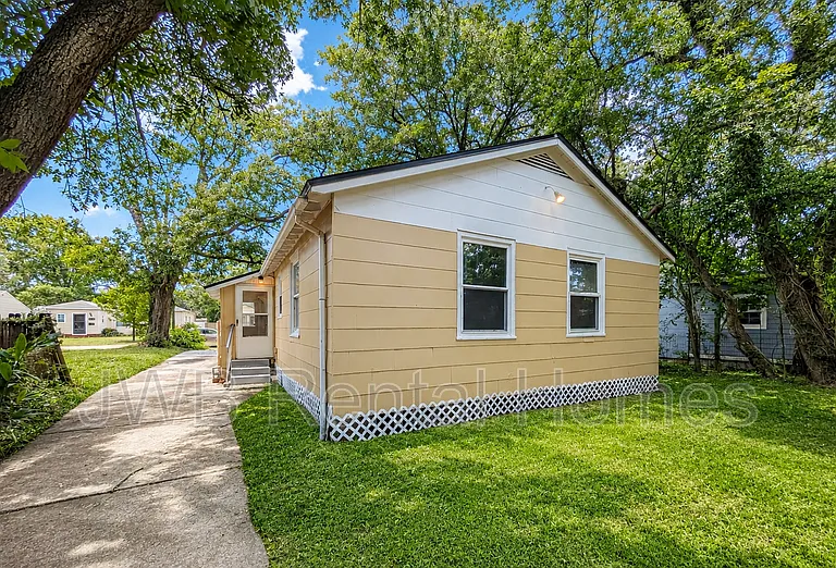 4623 Hercules Ave — Photo 10
