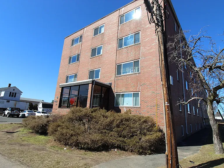 493 Tolland St #D11 — Photo 6