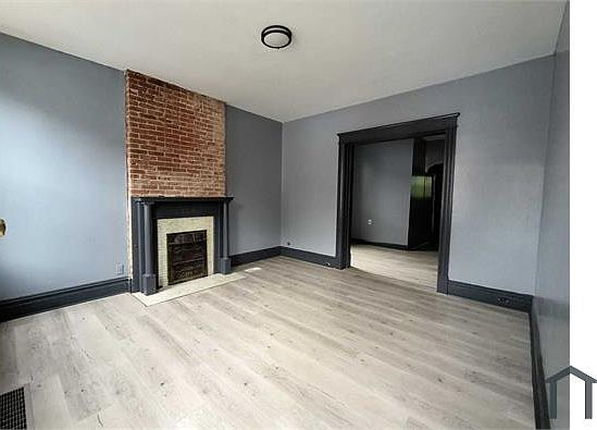 2nd image of 1506 Mallinckrodt St Floor 1
