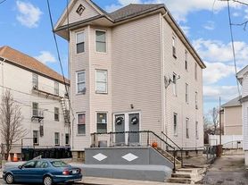 21 Leah St, Providence, RI