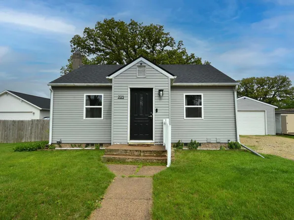 705 1st Ave SE, Pine Island, MN 55963