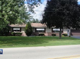 1007 Freed Rd, Sycamore, IL 60178