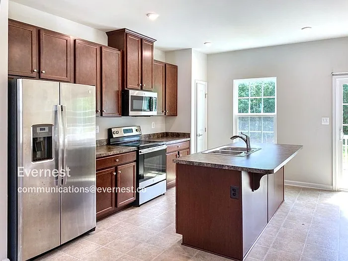 8433 Devries Ln — Photo 4