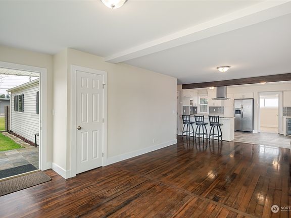 2nd image of 5124 Woodlawn Avenue