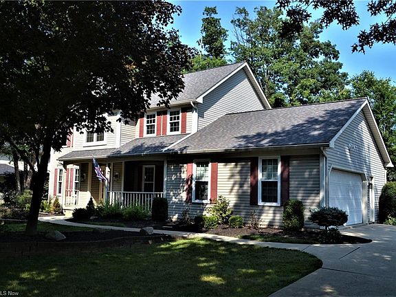 3rd image of 1044 Cedarwood Ln