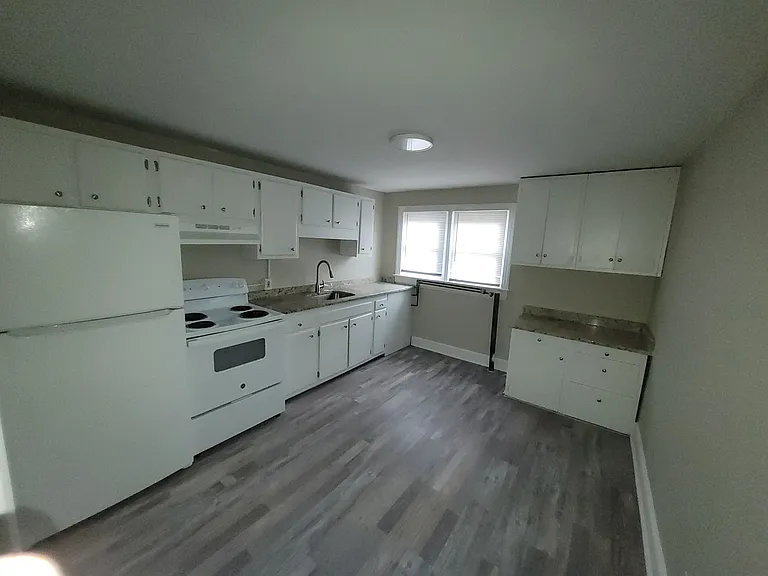 814 Sunset Ave #3 — Photo 3