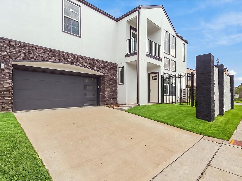 1st image of 2940 El Fenice Ln