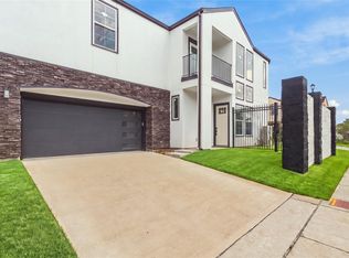 2940 El Fenice Ln, Houston, TX 77057