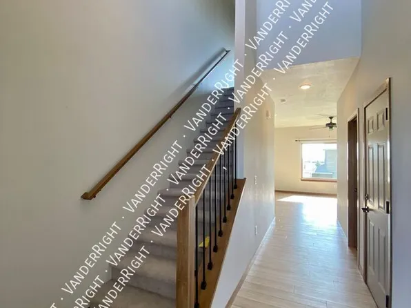 3701 E Siasconset Pl, Sioux Falls, SD 57108