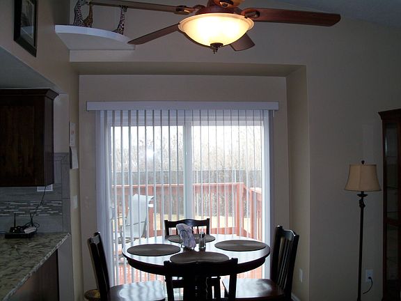 3rd image of 3119 Scott Cir