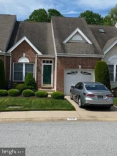 329 Shannonbridge Dr photo 1