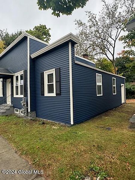3rd image of 173 Maple Street