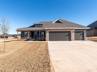 10712 Coeur Ct, Yukon, OK 73099