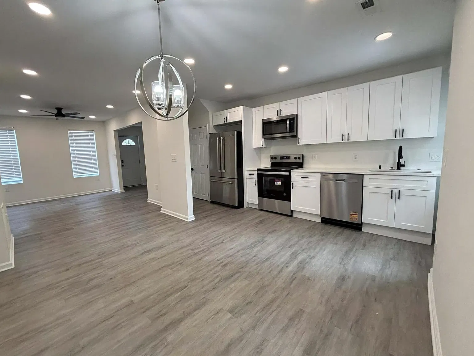 3 bed, 1100 sqft, $1,950 — Photo 4