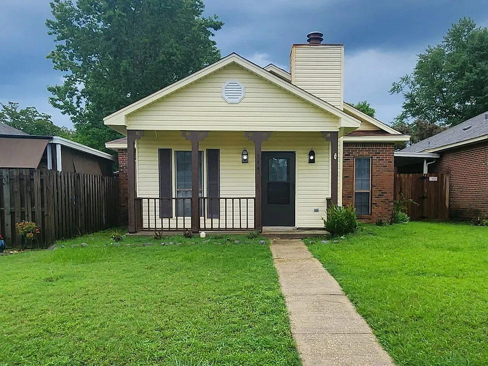 544 Sheila Blvd