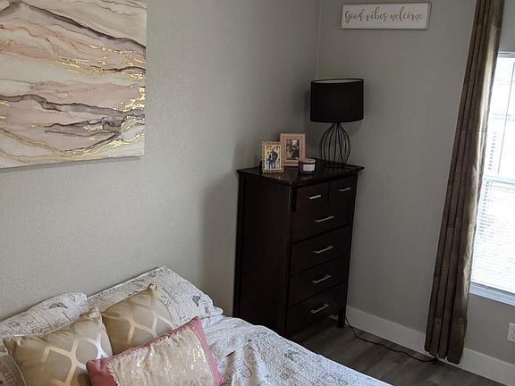 5th image of 613 Arden Way