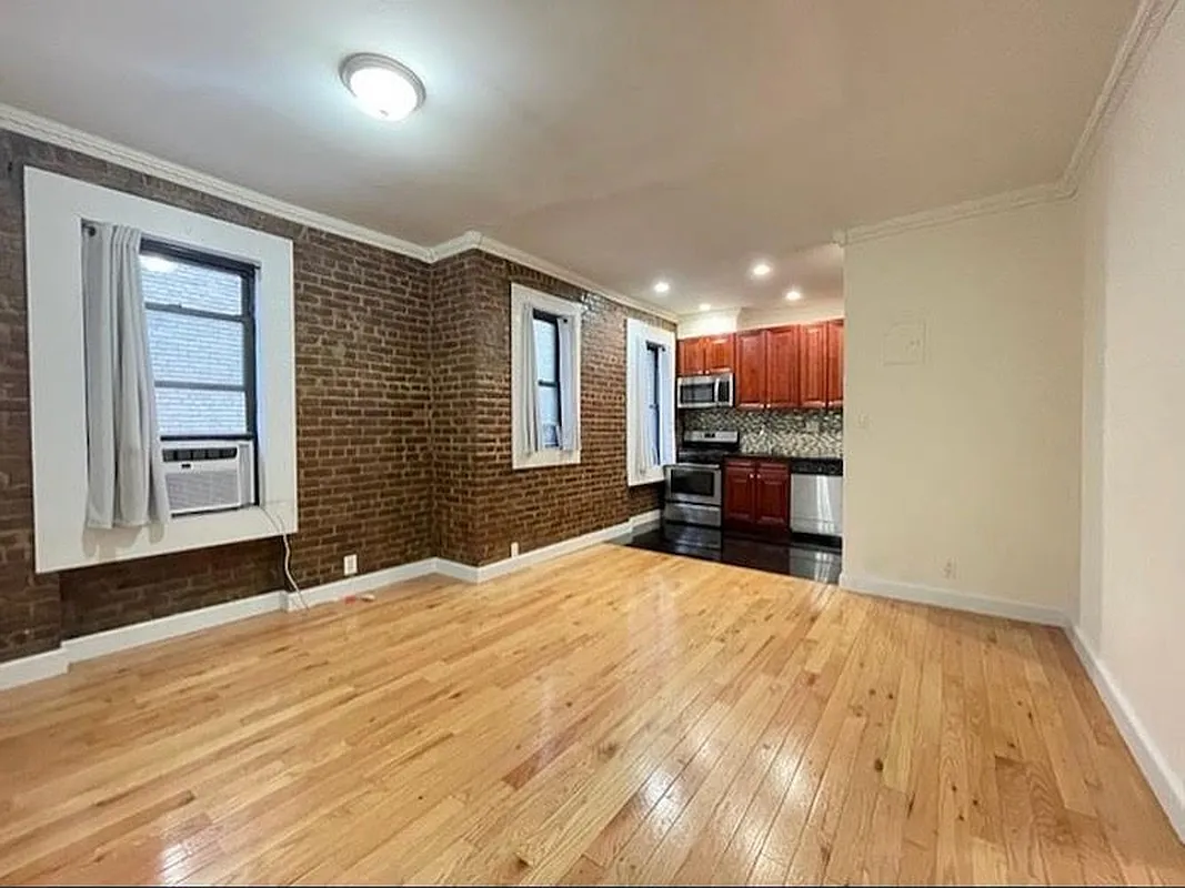21-06 35th St Unit 3C