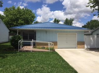 210 E Wernsing Ave, Effingham, IL 62401