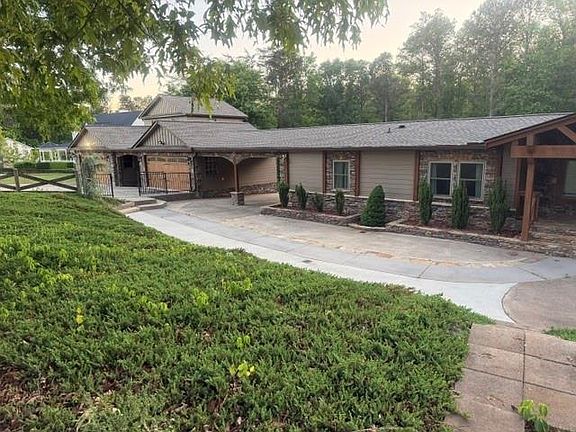 2nd image of 749 Dry Pond Ln