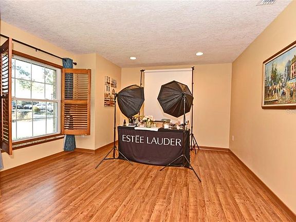 3rd image of 4445 Winderwood Cir
