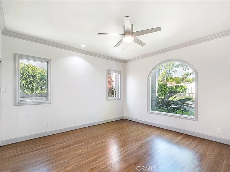 8848 Ashcroft Ave — Photo 14