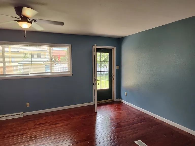 3010 Country Club Dr — Photo 8