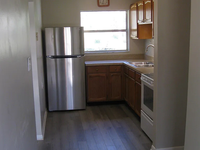 327 Trout Lake Ct — Photo 6
