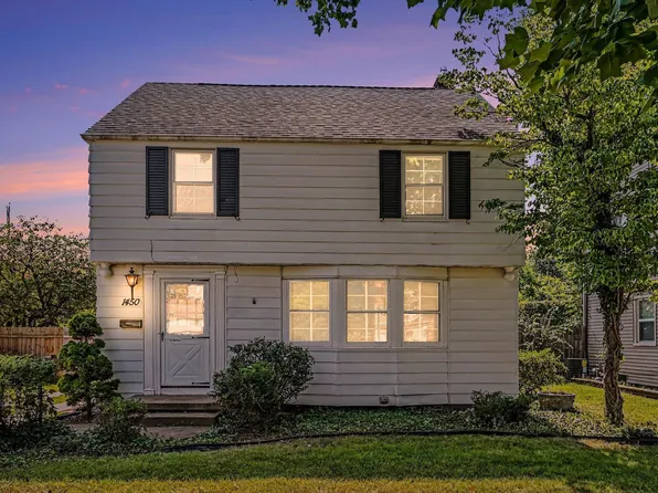1450 Longfellow Ave, South Bend, IN 46615