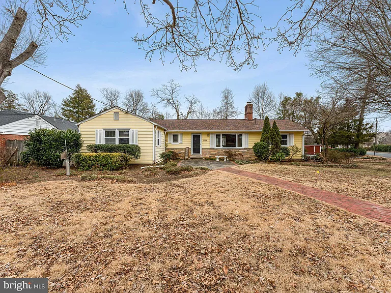 3503 Maple Ct — Photo 1