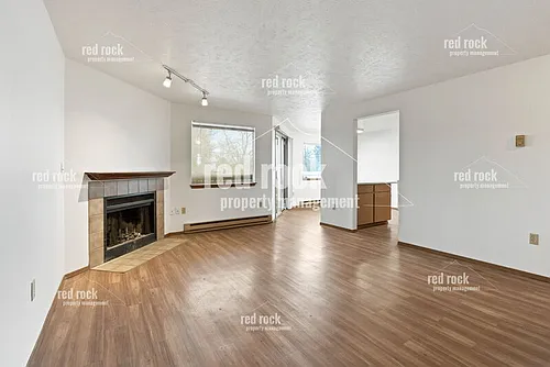 4733 N Sullivan Rd Photo 1
