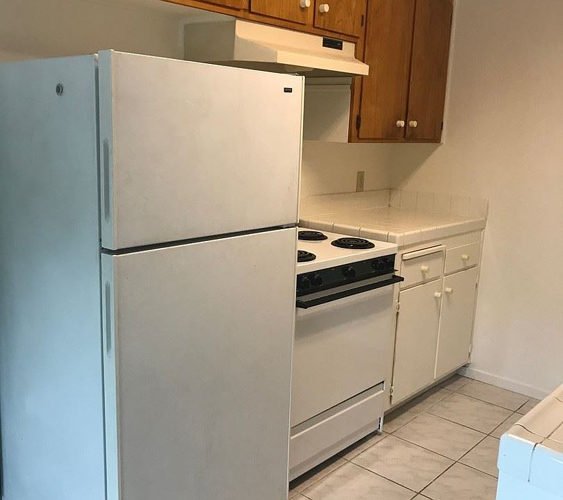 1st image of 1263 E Oak Ave APT D