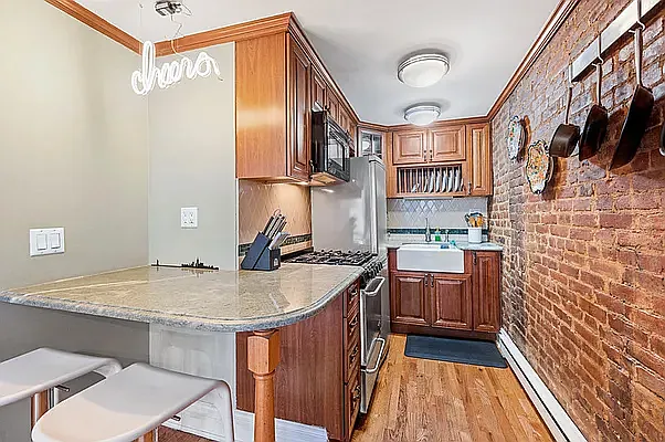 Rented by Cooper & Cooper Real Estate | media 5