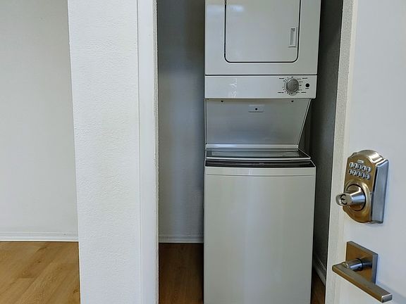 3rd image of 3618 Warwick Blvd #3616-4