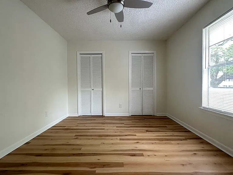 1353 Dauphin St #8 — Photo 6