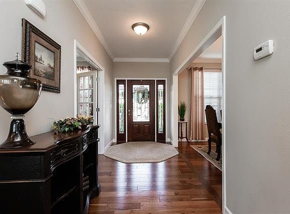 4th image of 9668 Weatherby St